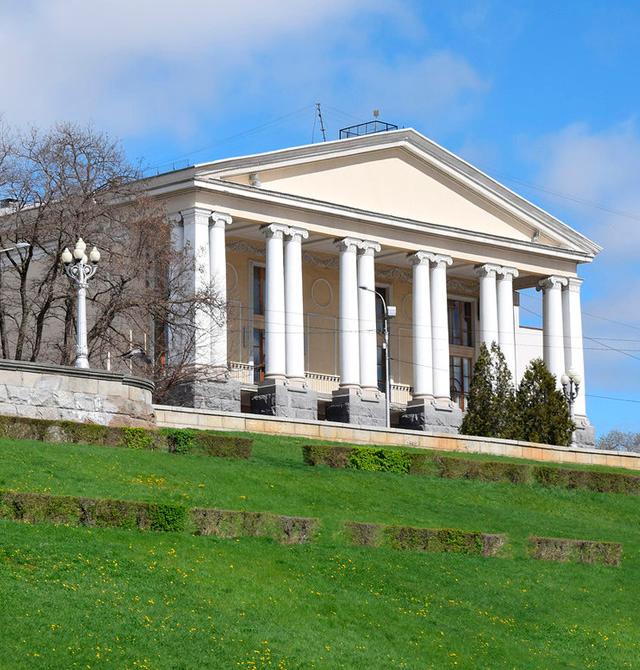 Музыкальный театр